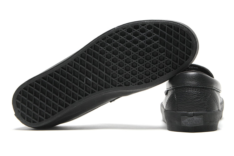 Vans - Skate Loafer
Style # VN000VAQBKA1
Color : Black / Black