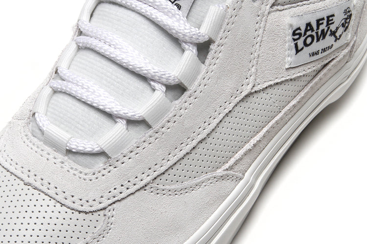 Vans - Skate Safe Low
Style # VN000EG9JVY1
Color : Blanc De Blanc