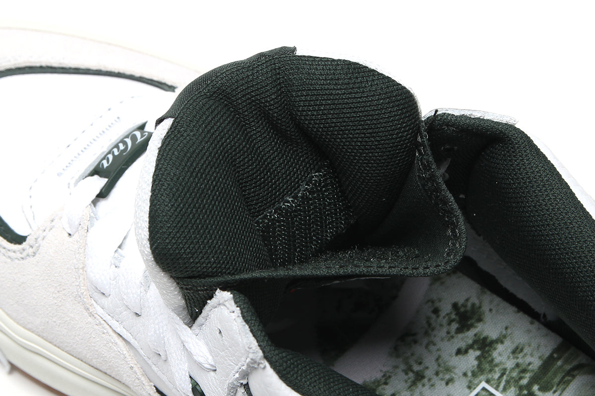 Vans - Skate Half Cab Wafflecup
Style # VN000D9Z9DH1
Color : White / Gum