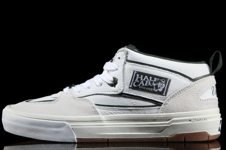 Vans - Skate Half Cab Wafflecup
Style # VN000D9Z9DH1
Color : White / Gum
