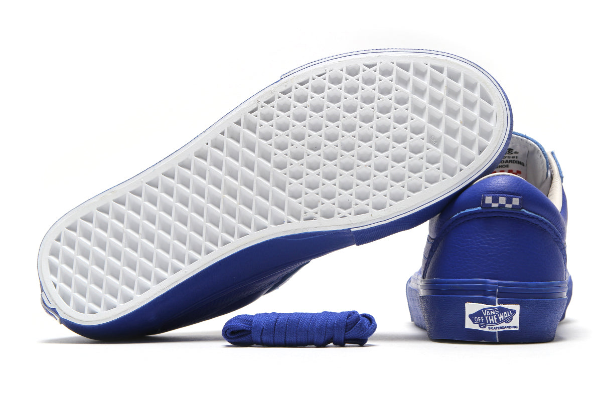 Vans - Old Skool x 2 Riser Pads
Style # VN000EC6NAVY1
Color : Navy / White