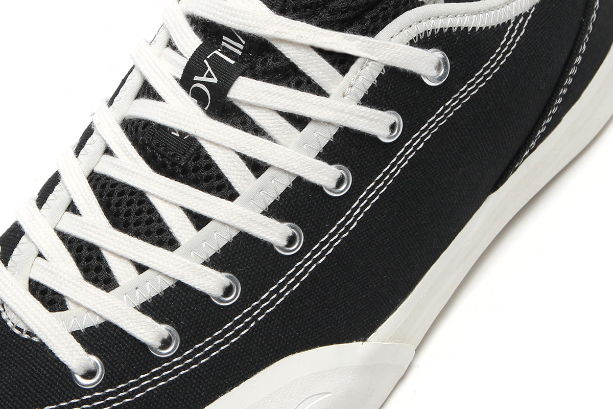 Village PM - 1.30 PM
Color : Black / Whisper White