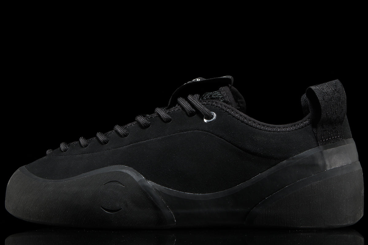 Village PM - 1 PM
Color : Black / Natural Black