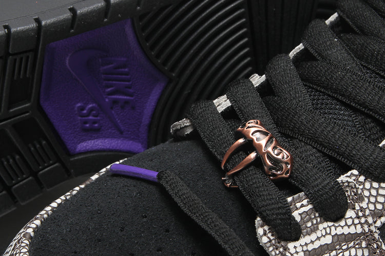 Nike SB - Dunk Low Pro x Dashawn Jordan
Style # IB6208-200
Color : String / Black / Bright Spruce / Fierce Purple