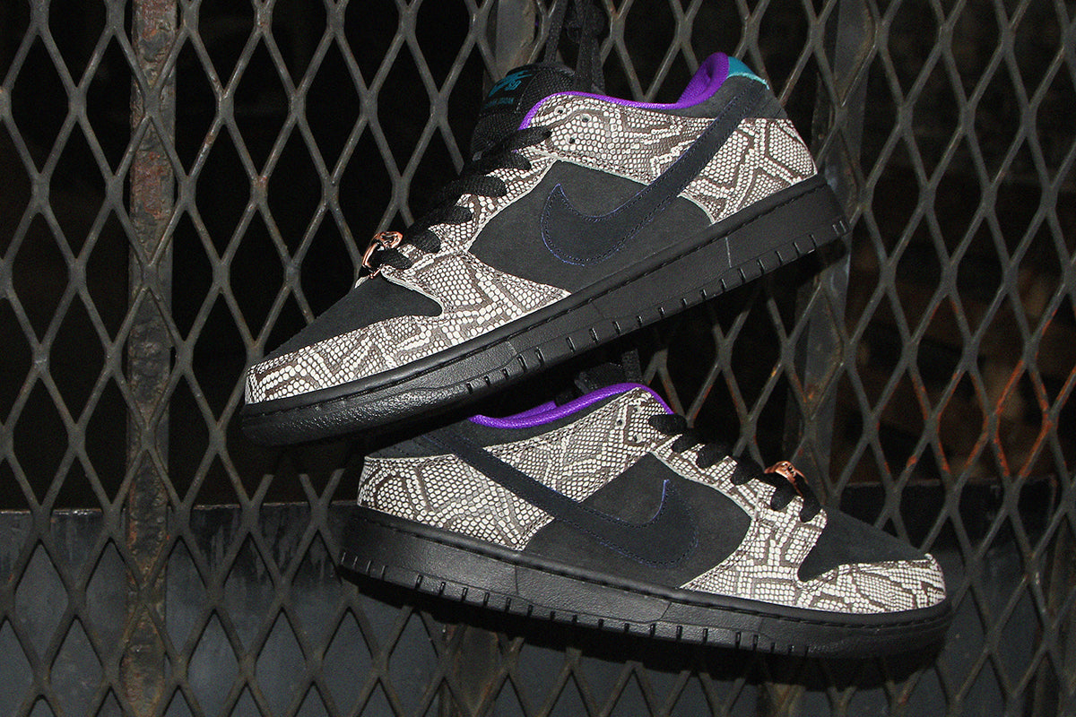 Nike SB - Dunk Low Pro x Dashawn Jordan
Style # IB6208-200
Color : String / Black / Bright Spruce / Fierce Purple