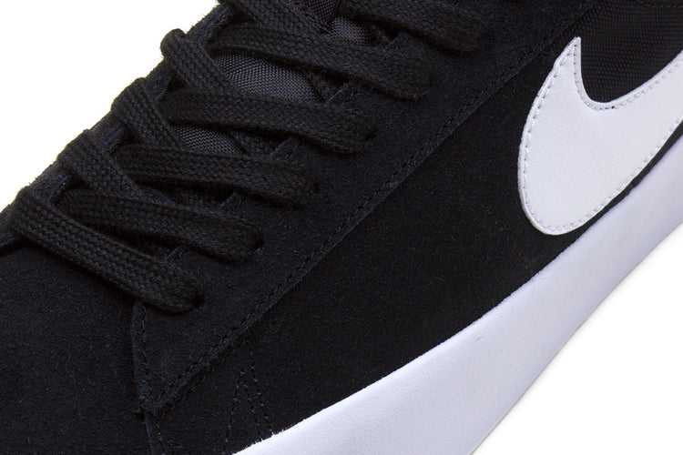 Nike SB Zoom Blazer Low Pro GT : Black / White