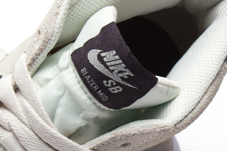 Nike SB Zoom Blazer Mid : Phantom / Cave Purple