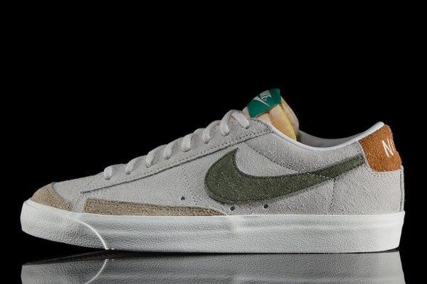コム NIKE BLAZER LOW '77 VNTG 新品未使用 Blazer Low '77 Premium – Premier