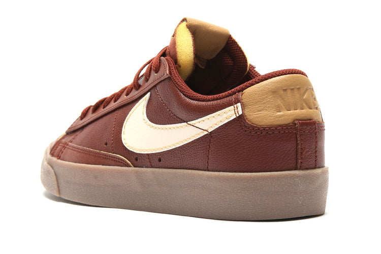 Nike Blazer Low '77 EMB - Oxen Brown / Pearl White