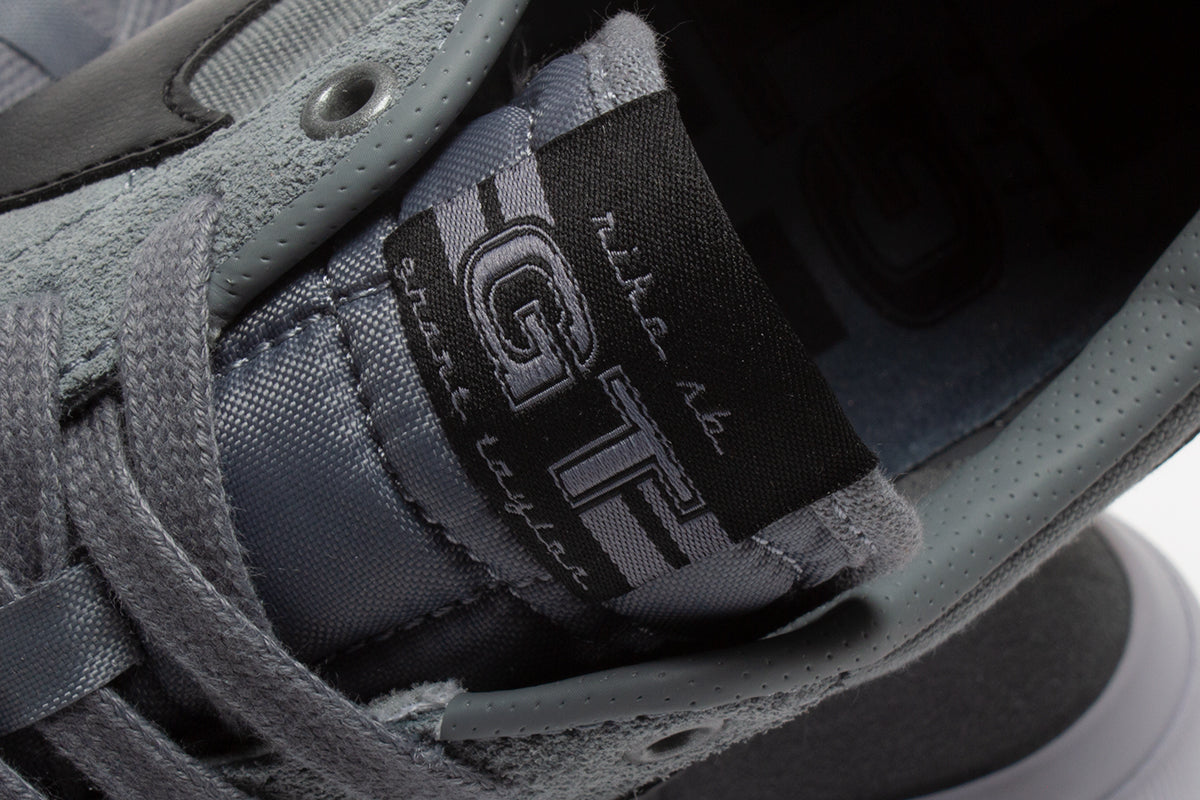 Nike SB Zoom Blazer Low Pro GT : Cool Grey / Black