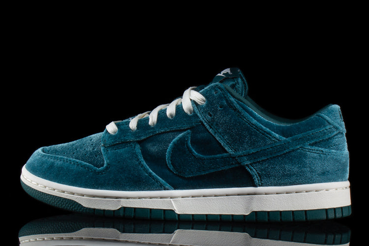 Women's Dunk Low