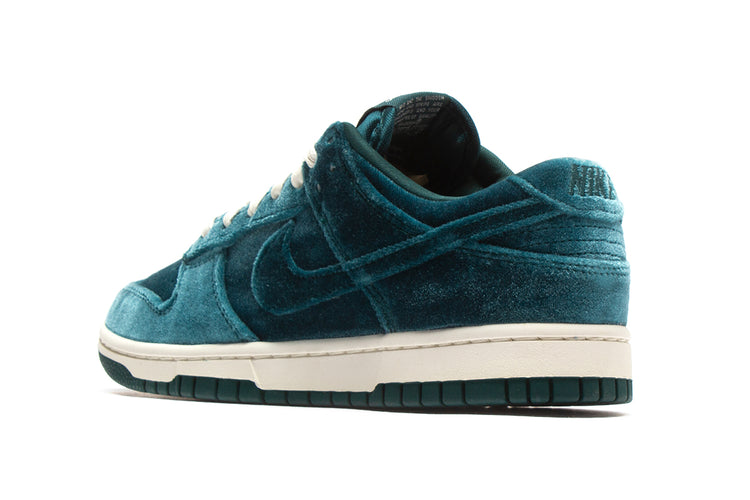 Women's Dunk Low