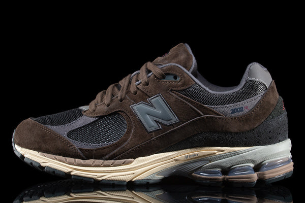 2-1-23-New-Balance-2002-R-