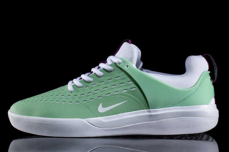 Nike SB Zoom Nyjah 3 Style # DJ6130-300 Color : Enamel Green / White