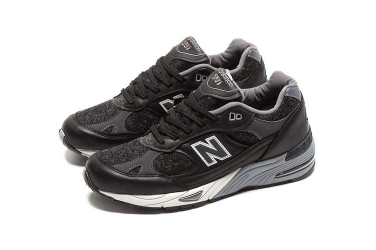 New Balance 991 (Made in UK) Style # M991DJ Color : Black / Smoked Pearl / White