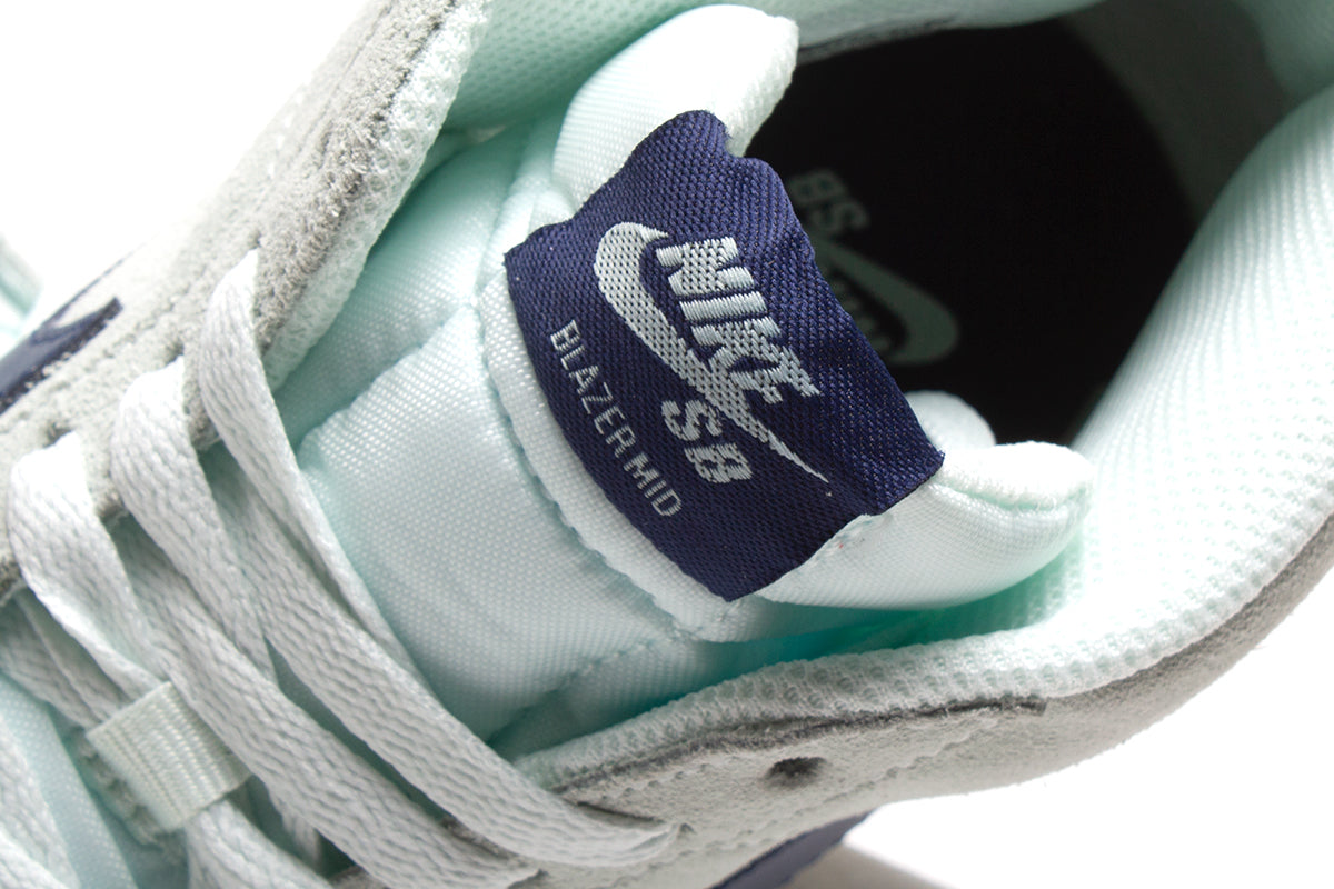 Nike SB Zoom Blazer Mid : Barely Green / Navy