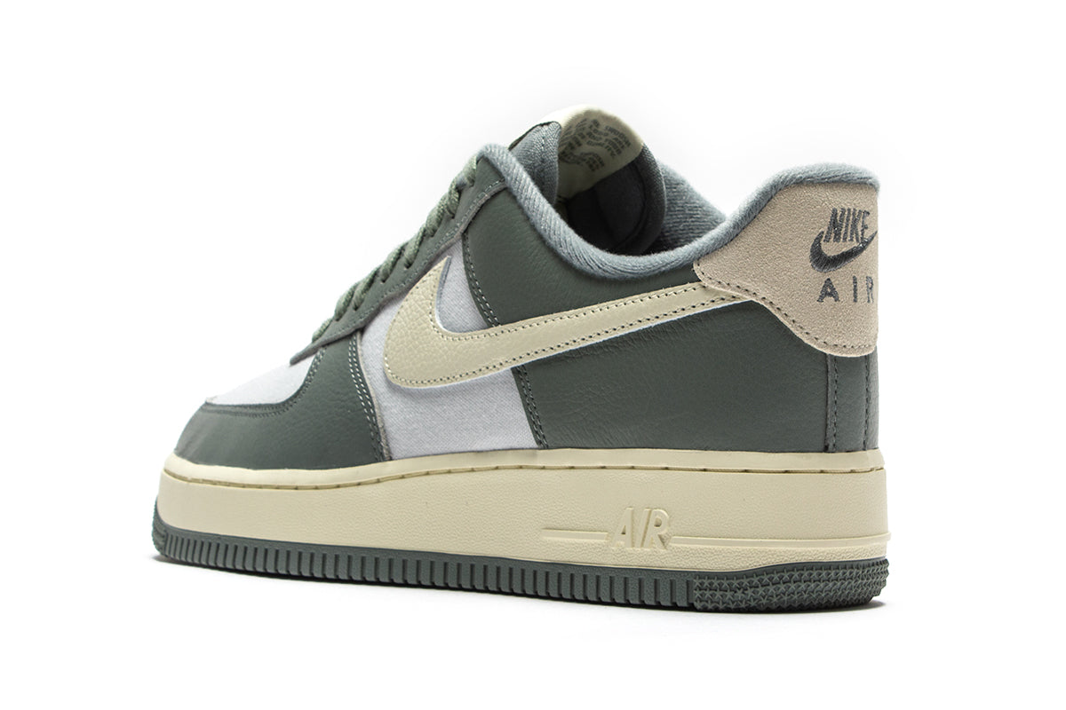 Nike air force 1 07 trainers mica green gum Clearance