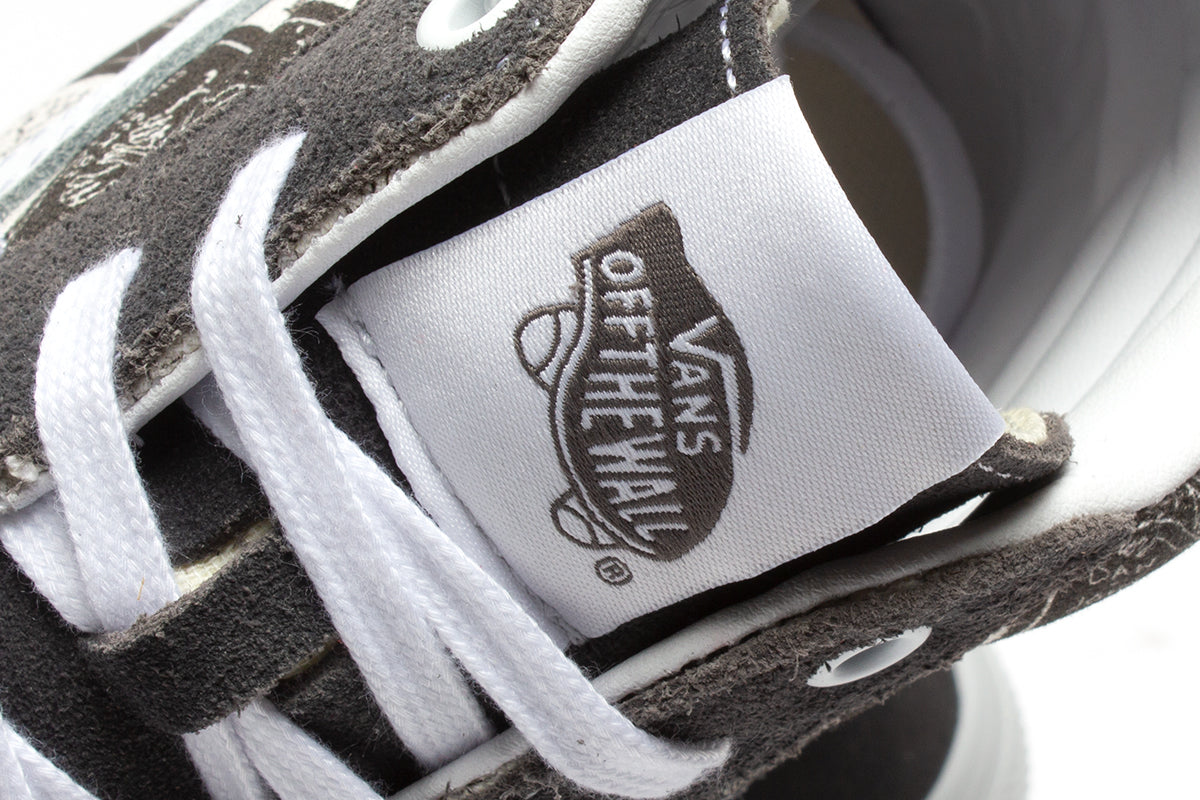 Lace hole online vans