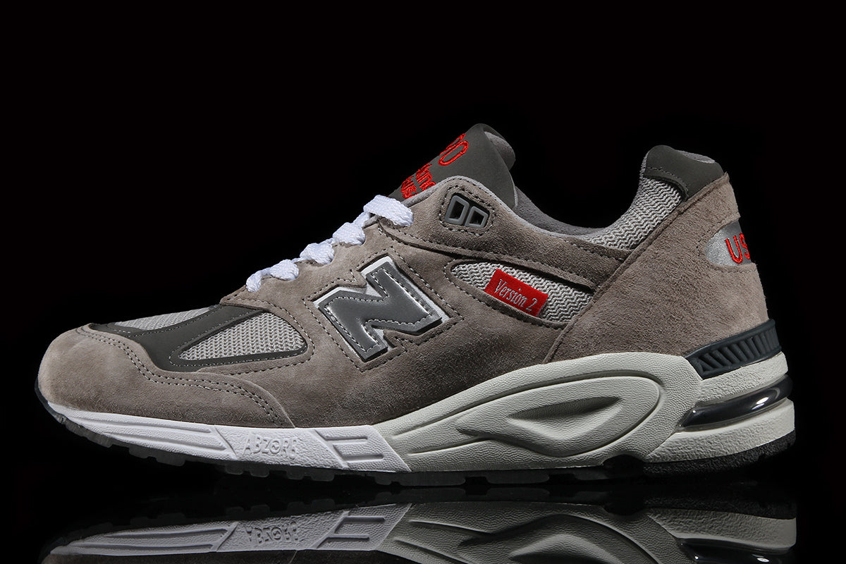 990 Version 2 – Premier